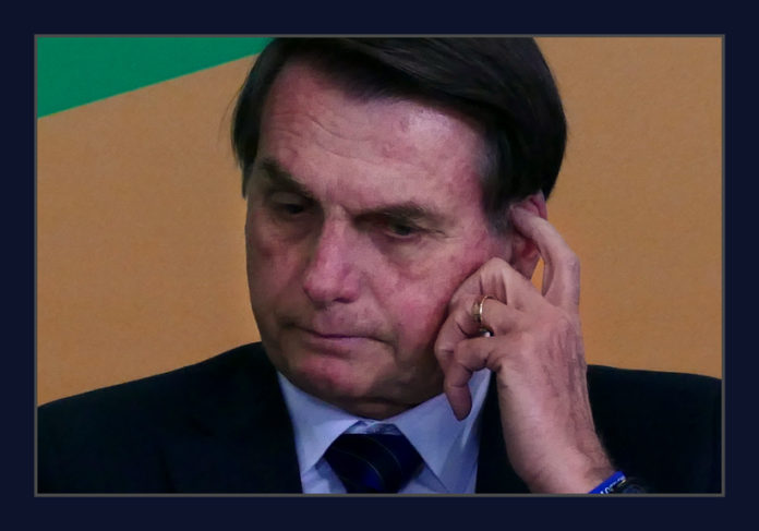 JairBolsonaro_Gesto_2B-696x487