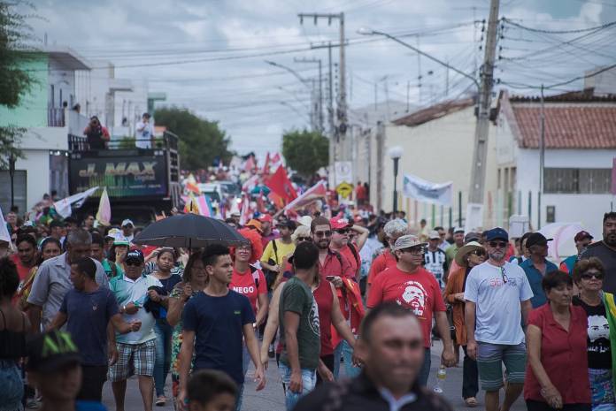 bolsonaro-sera-denunciado-no-mpf-por-cortes-de-aguas-de-transposicao-na-paraiba-unnamed-1-696x465