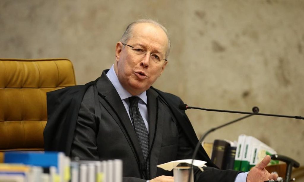 xcelso-de-mello.jpg.pagespeed.ic.tmOwFBCFfC