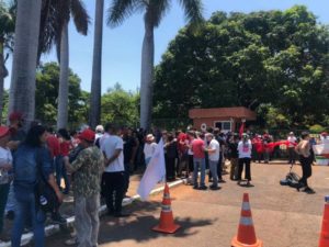 cdhm-repudia-invasao-da-embaixada-da-venezuela-e-comportamento-de-autoridades-invasao-emb-venezuela-cdhm-696x522