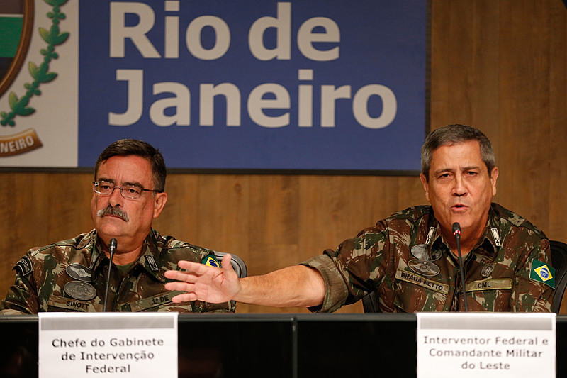 General Walter Braga Netto durante coletiva de imprensa no RJ