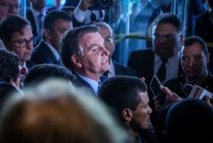 bolsonaro-o-acirramento-do-conflito-e-a-ameaca-a-democracia-image-processing20200311-28493-1qsoeqf-696x467