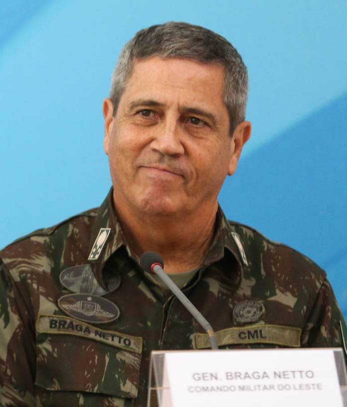 informacao-sobre-o-estado-maior-do-governo-brasileiro-chega-ao-exterior-general-walter-braga-netto-696x815