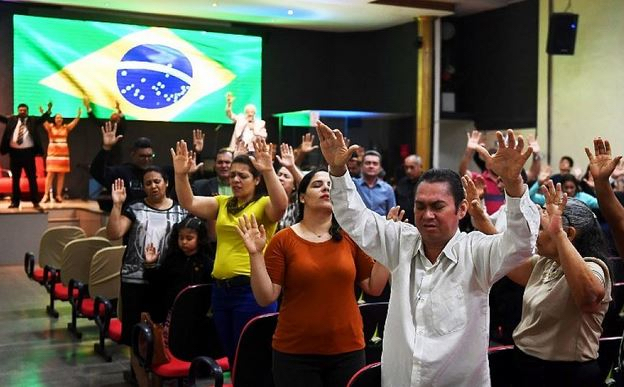 o-projeto-de-nacao-evangelica-no-brasil-por-guilherme-casaroes-evangelicos