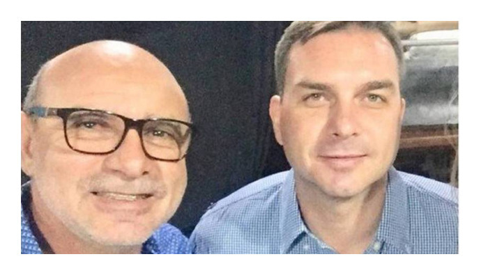 flavio-bolsonaro-sabia-de-operacao-da-pf-contra-queiroz-diz-empresario-queiroz