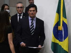 O ministro da Justiça e Segurança Pública, Sergio Moro, fala à  imprensa