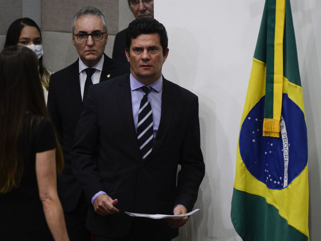 O ministro da Justiça e Segurança Pública, Sergio Moro, fala à  imprensa