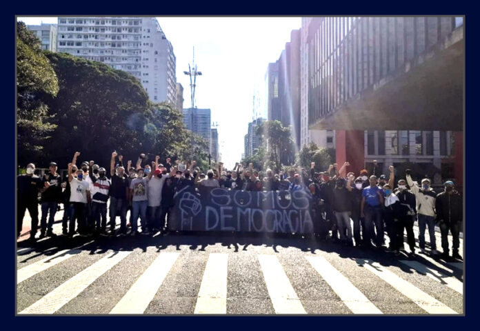 torcedores-do-corinthians-registraram-a_tl941w-696x480