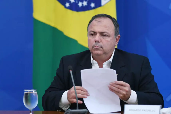 o-general-pazuello-nao-e-bobo-mas-tambem-nao-e-esperto-nem-tem-estatura-por-luis-nassif-pazuello-696x464