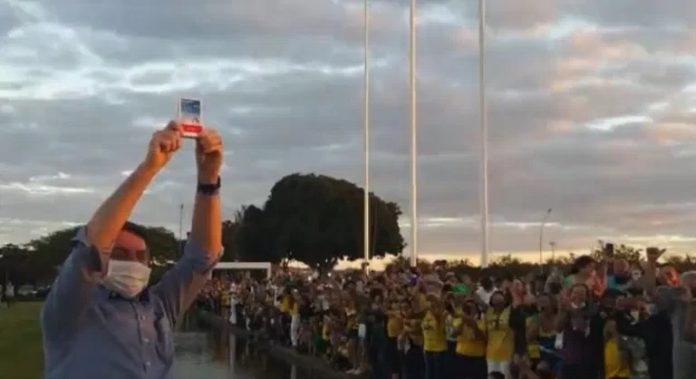 o-que-diz-a-acao-contra-bolsonaro-por-genocidio-no-tribunal-de-haia-bolsonaro-cloroquina-696x379