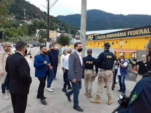 xadrez-da-influencia-dos-bolsonaro-na-policia-federal-do-rio-flavio