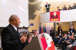 luta-social-de-lula-ganha-o-mundo-na-segunda-edicao-do-lula-day-whatsapp-image-2020-08-13-at-15.34.45-696x465