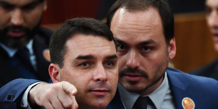 delegado-aliado-de-moro-investiga-carlos-bolsonaro-em-inquerito-sigiloso-das-fake-news-carlos-bolsonaro-twitter-1550867656-696x348