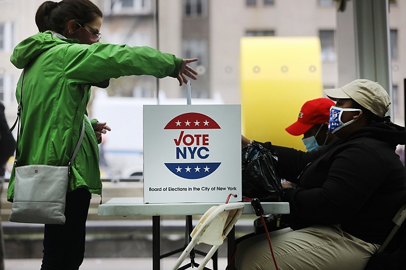 New Yorkers Vote Early Ahead Of Next Week's Election