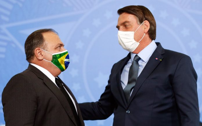 governo-bolsonaro-reduz-gastos-com-campanhas-de-vacinacao-bolsonaro-e-pazuello-696x437