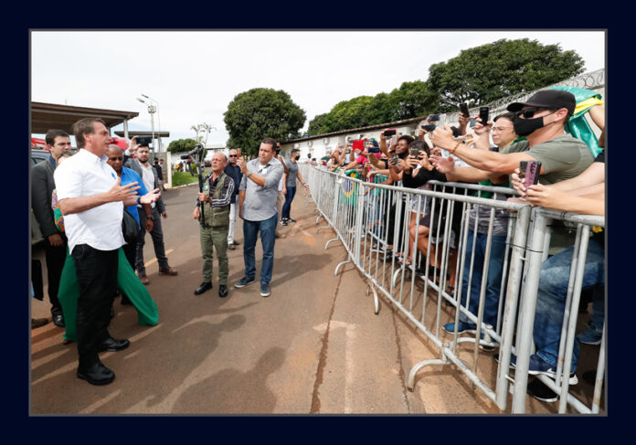 bolsonaro-em-uberlândia-2-696x487