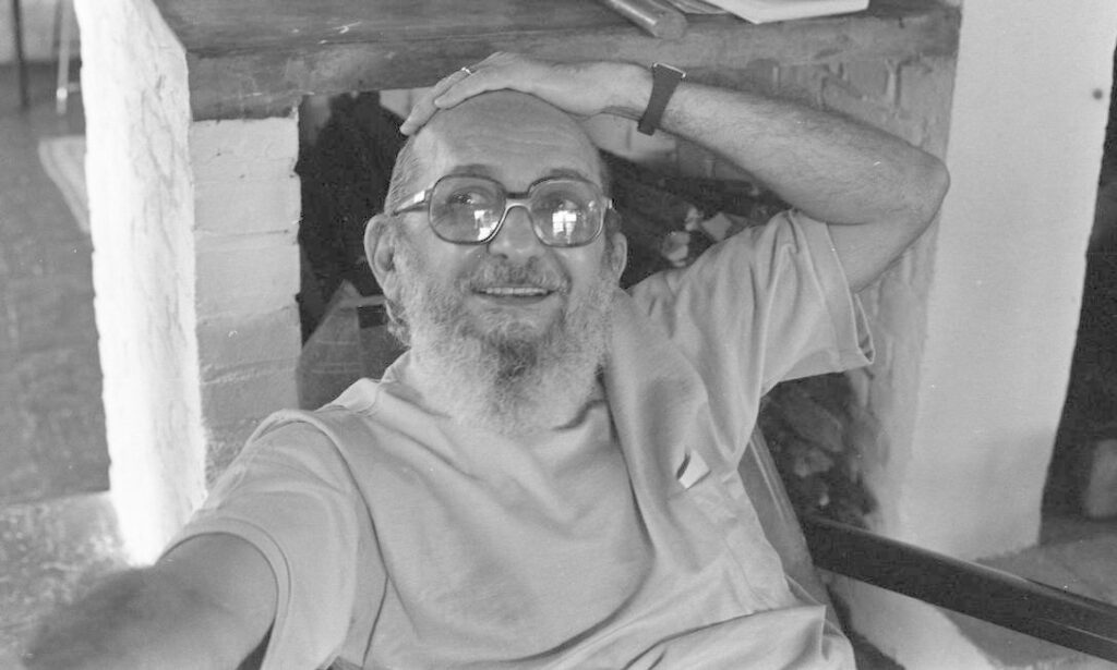 x76244527_Sao-Paulo-SP08-08-1979Paulo-Freire-educadorFoto-ArquivoAgencia-O-GloboNeg-79.jpg.pagespeed.ic.SSUFNEBqrq