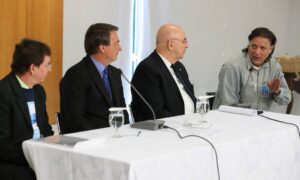 x93212054_BrasiliaDF-08-09-2020Presidente-Jair-Bolsonaro-durante-encontro-com-Deputado-Osmar-Te.jpg.pagespeed.ic.fCwmAkWrtK