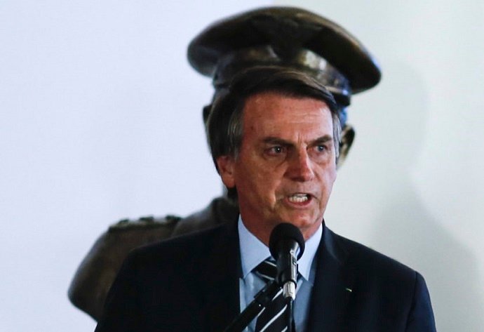 jornalggn.com.br-a-doutrina-inventada-pelos-militares-para-assumir-o-poder-por-maria-ines-nassif-bozo-quepe-igor-estrela-metropoles