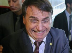 bolsonaro-riso-ironico