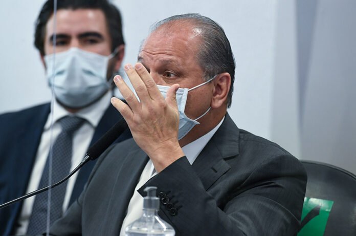 jornalggn.com.br-cpi-encerra-sessao-apos-ataque-de-barros-barros-cpi-696x461