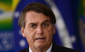 jornalggn.com.br-lockdown-era-para-dar-tempo-aos-hospitais-diz-bolsonaro-jairbolsonaro26-696x424