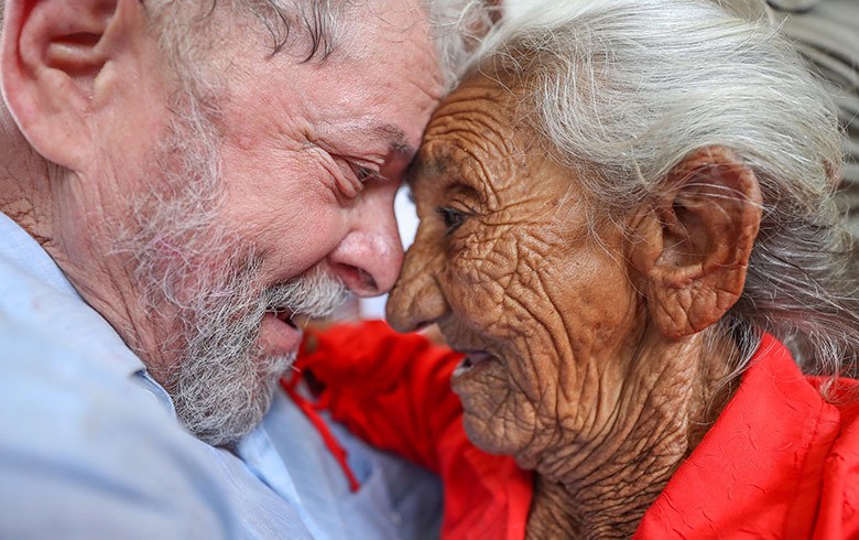 Lula-com-velhinha