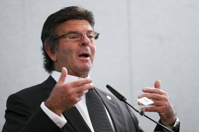 como-esperado-ministro-fux-suspende-criacao-do-juiz-de-garantias-luizfux-696x464