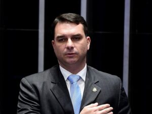 jornalggn.com.br-globo-proibida-justica-mostrar-documentos-rachadinha-flavio-bolsonaro-13450782
