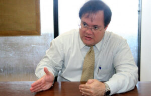 se-brasil-nao-flexibilizar-teto-dos-gastos-economia-sofrera-shutdown-em-2021-alerta-luis-oreiro-jose-luis-oreiro-1