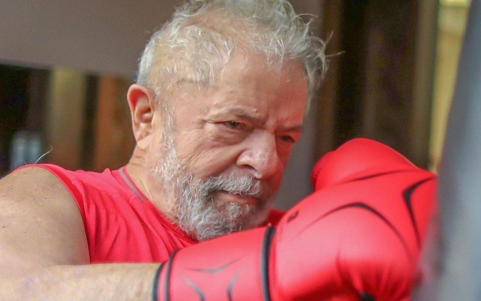 lula-sunga-perna-malhada_fixed_large