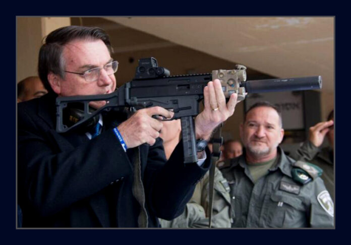 bolsonaro-fuzil-arma-696x487