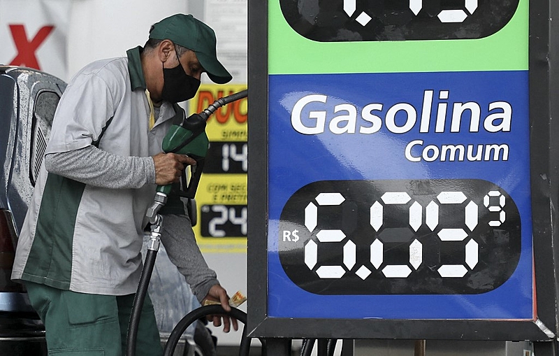 BRAZIL-ECONOMY-FUEL