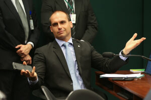 Conselho de Ética arquiva denúncias contra Eduardo Bolsonaro