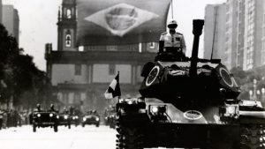104719582_desfilemilitar7setembro1972