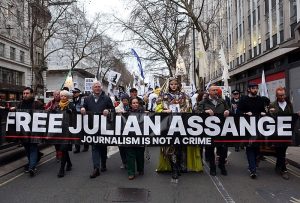 BRITAIN-POLITICS-PRESS-DEMO-EXTRADITION
