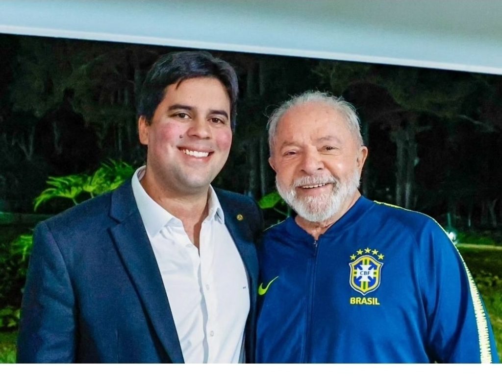 07set2023---o-novo-ministro-do-esporte-andre-fufuca-e-o-presidente-lula-apos-a-indicacao-para-o-ministerio-do-esporte-1694092430418_v2_4x3