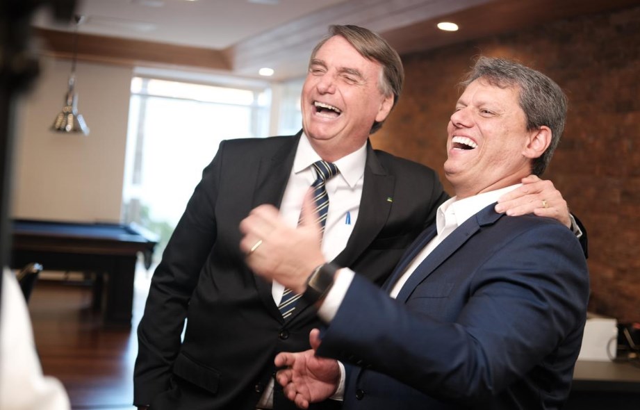 bolsonaro-e-tarcisio-rindo