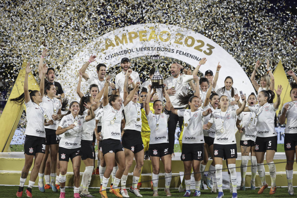 corinthians-bate-o-palmeiras-e-conquista-quarto-81
