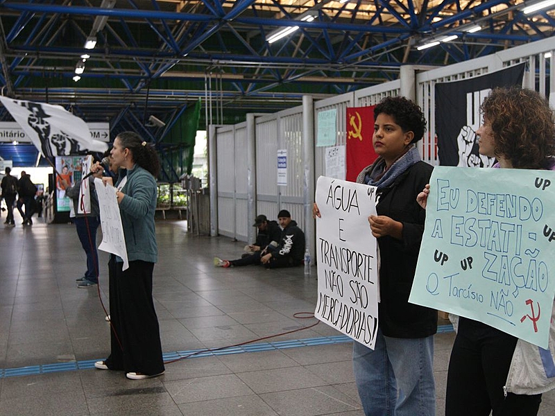 Greve do metrô e trem