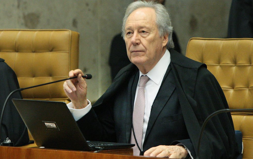 Lewandowski-Carlos_Moura