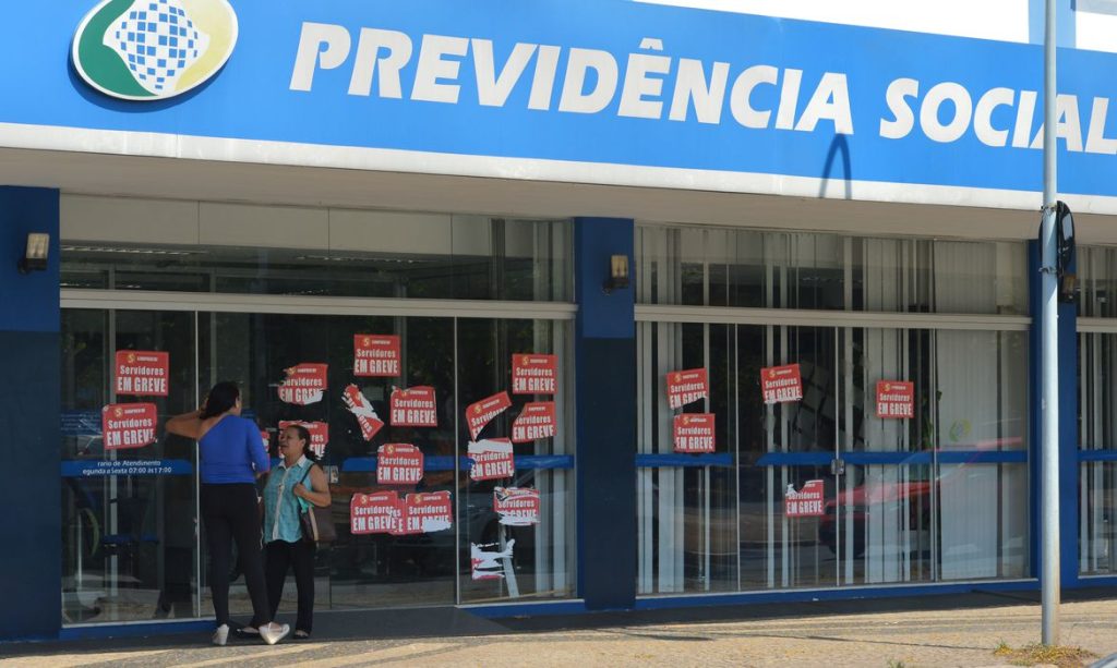 governo-antecipa-13o-aos-aposentados-e-pensionistas-do-inss-inss