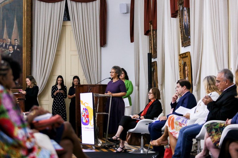 b4feb01f-1087-417f-a020-d98b8d773b58