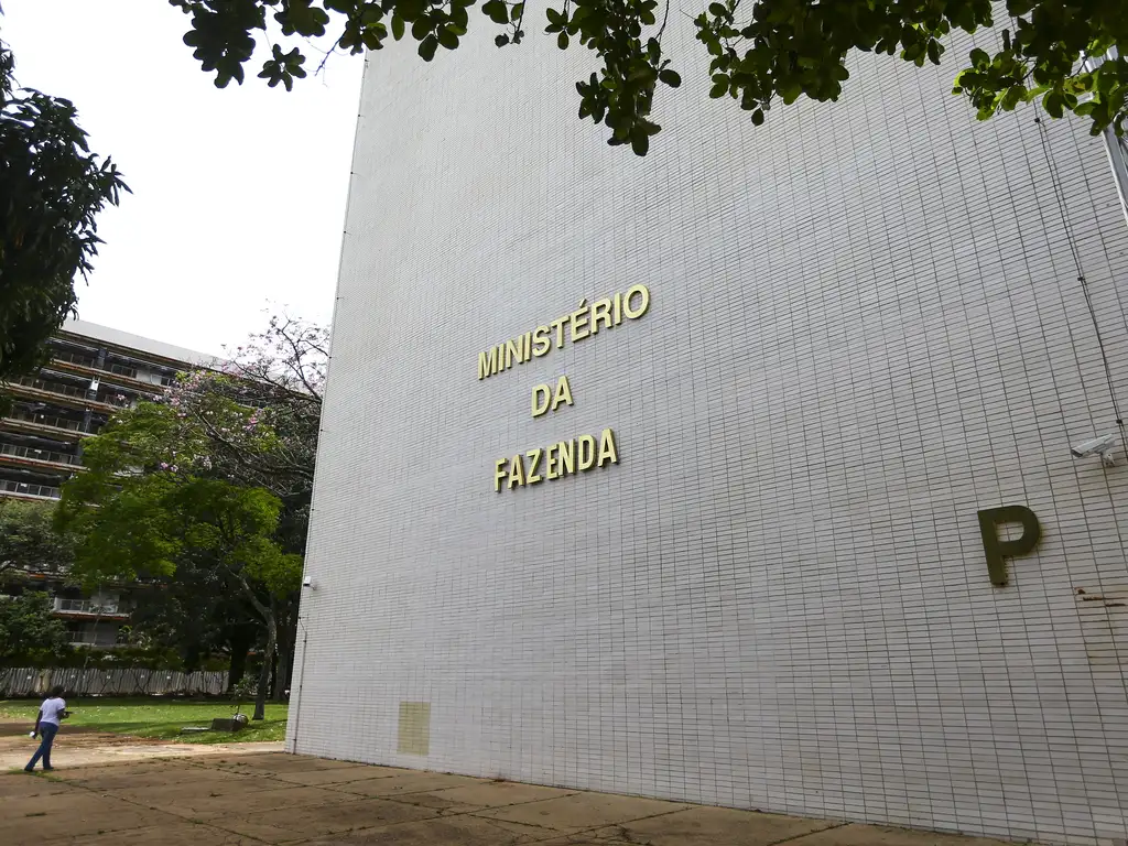 fachada-ministerio_mcamgo_abr_100420231818-28