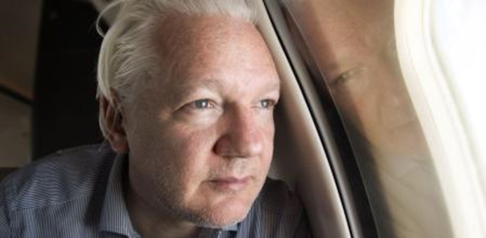 assange-retorno-para-casa-wikileaks