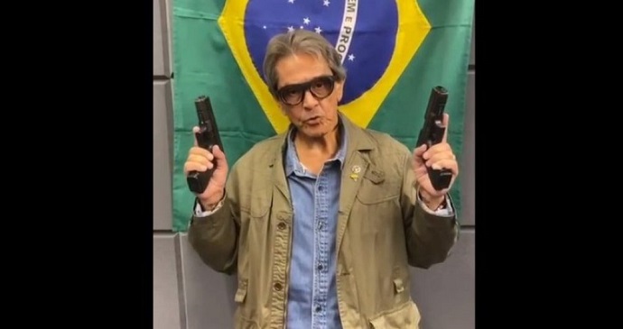 dev.jornalggn.com.br-jornalggn.com_.br-o-dia-em-que-o-ptb-de-roberto-jefferson-recorreu-ao-stf-contra-a-familia-brasileira-por-rafael-molina-vita-roberto-jefferson-reproducao