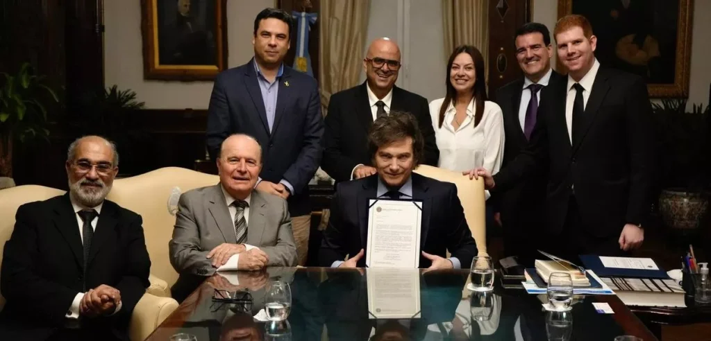 20250226160240_8a40444b2c4a7e847fedab28ed756df94f6767461ec3acee2e17e3cdbede104d