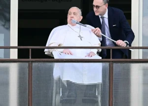 AFP__20250323__37KJ7GQ__v1__MedRes__ItalyVaticanPopeHealth-1140x815
