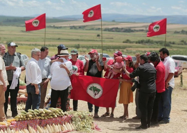 lula-reforma-agraria-750x536