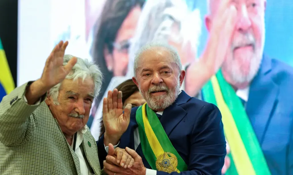 mujica03